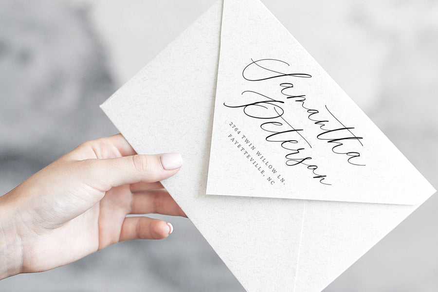 Bella Luna | Feminine Script Font